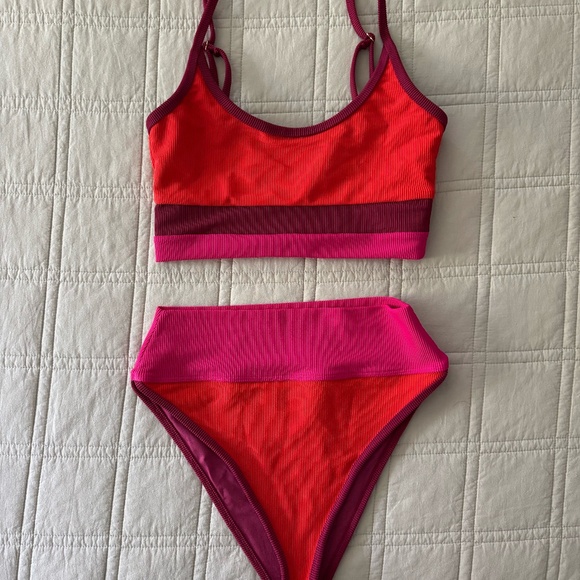 Beach Riot | Swim | Nwot Swim Set Beach Riot Eva Top Emmy Bottoms High ...